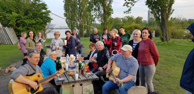 Ogniska i spotkania klubowe